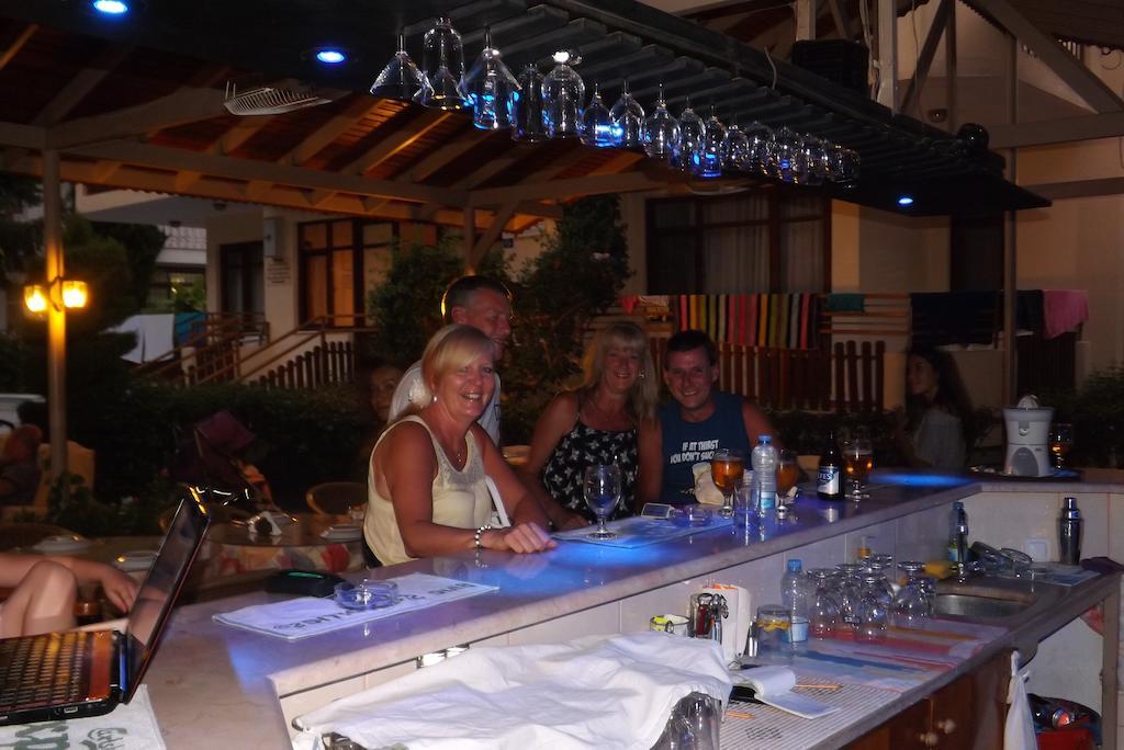 Uestuen Apart Marmaris Exteriör bild